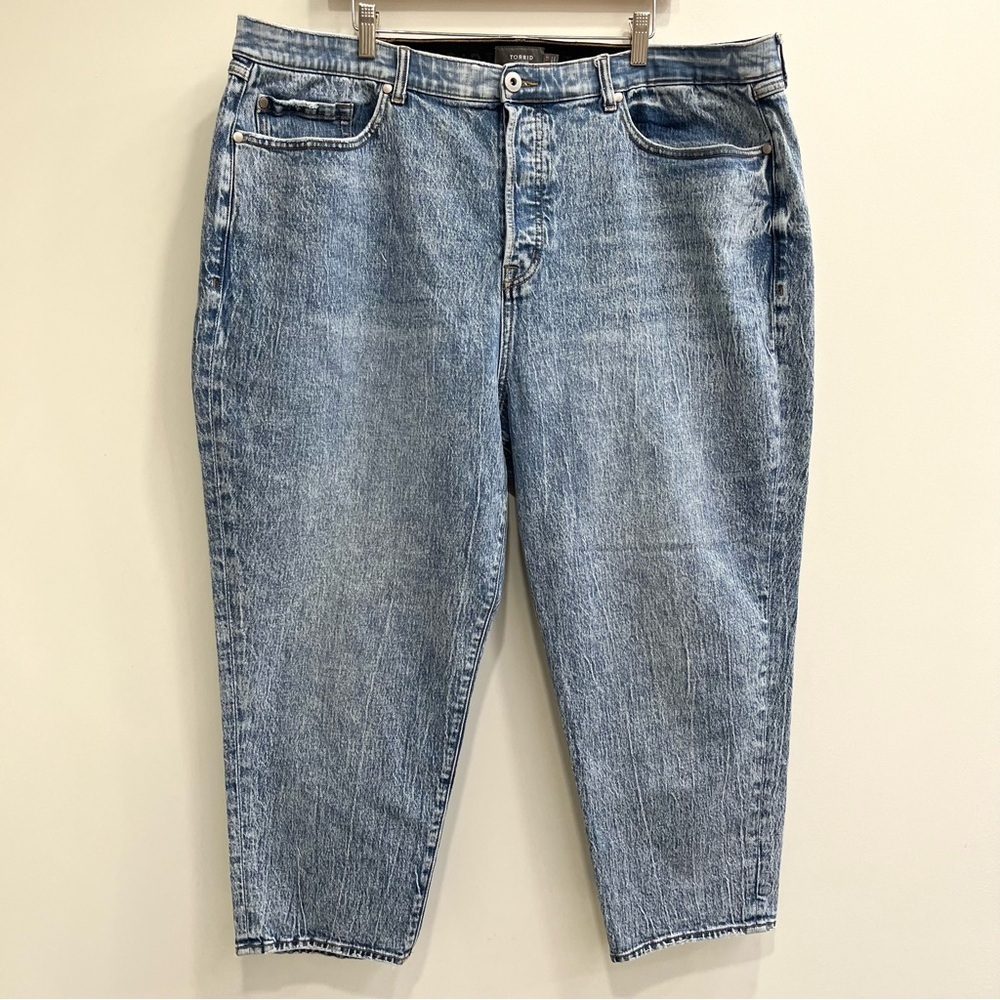 Torrid Blue Tapered Straight Leg Relaxed Fit Jeans with Vintage Appeal Size 24